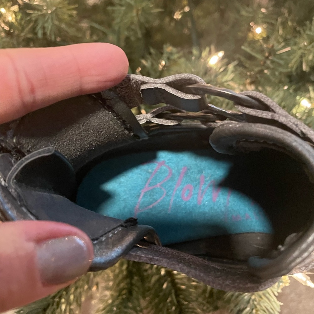 Blowfish booties - Picture 4 of 12